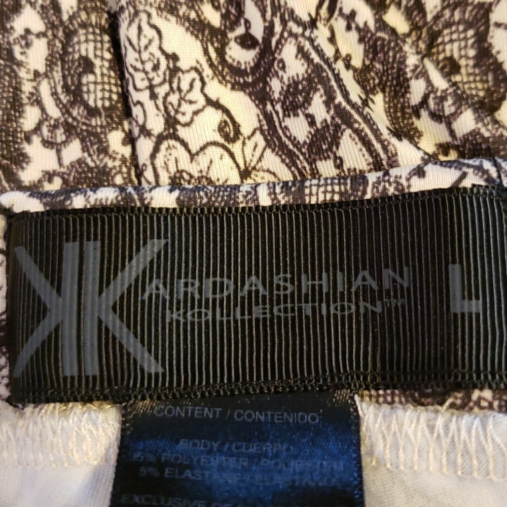 Kardashian print leggings